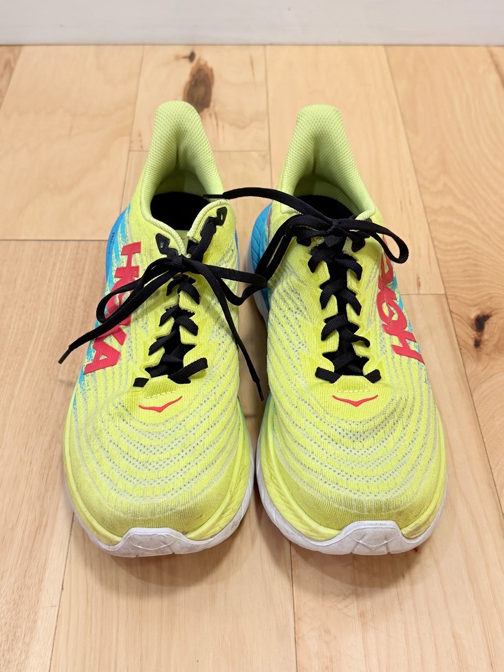 Hoka Women’s Mach 5 Running Athletic Sneakers - Picture 6 of 11